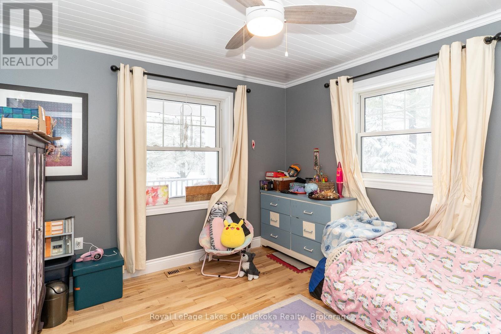 1039 FALKENBURG ROAD - 29