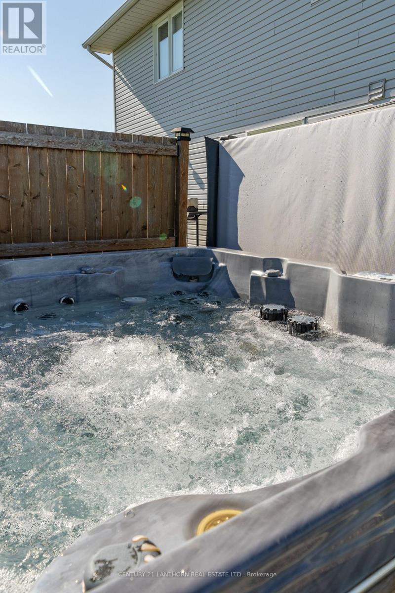 Hot tub included!