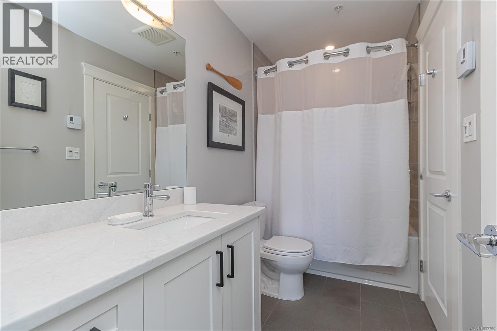 #308 844 Goldstream Ave - 15