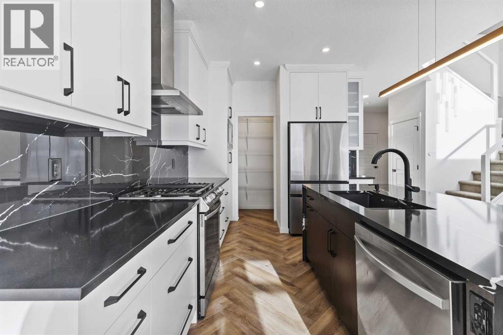229 Calhoun Crescent NE - 12