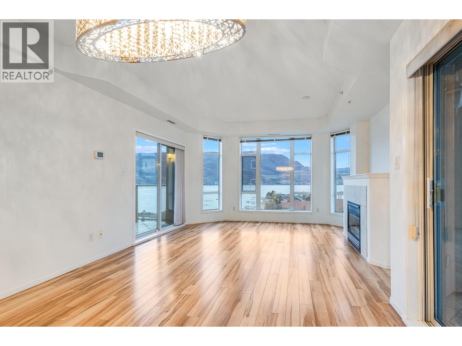 1128 Sunset Drive Unit# 1305, Kelowna