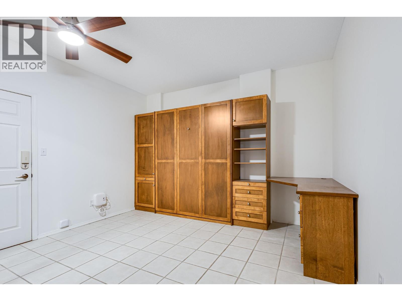 1128 Sunset Drive Unit# 1305, Kelowna