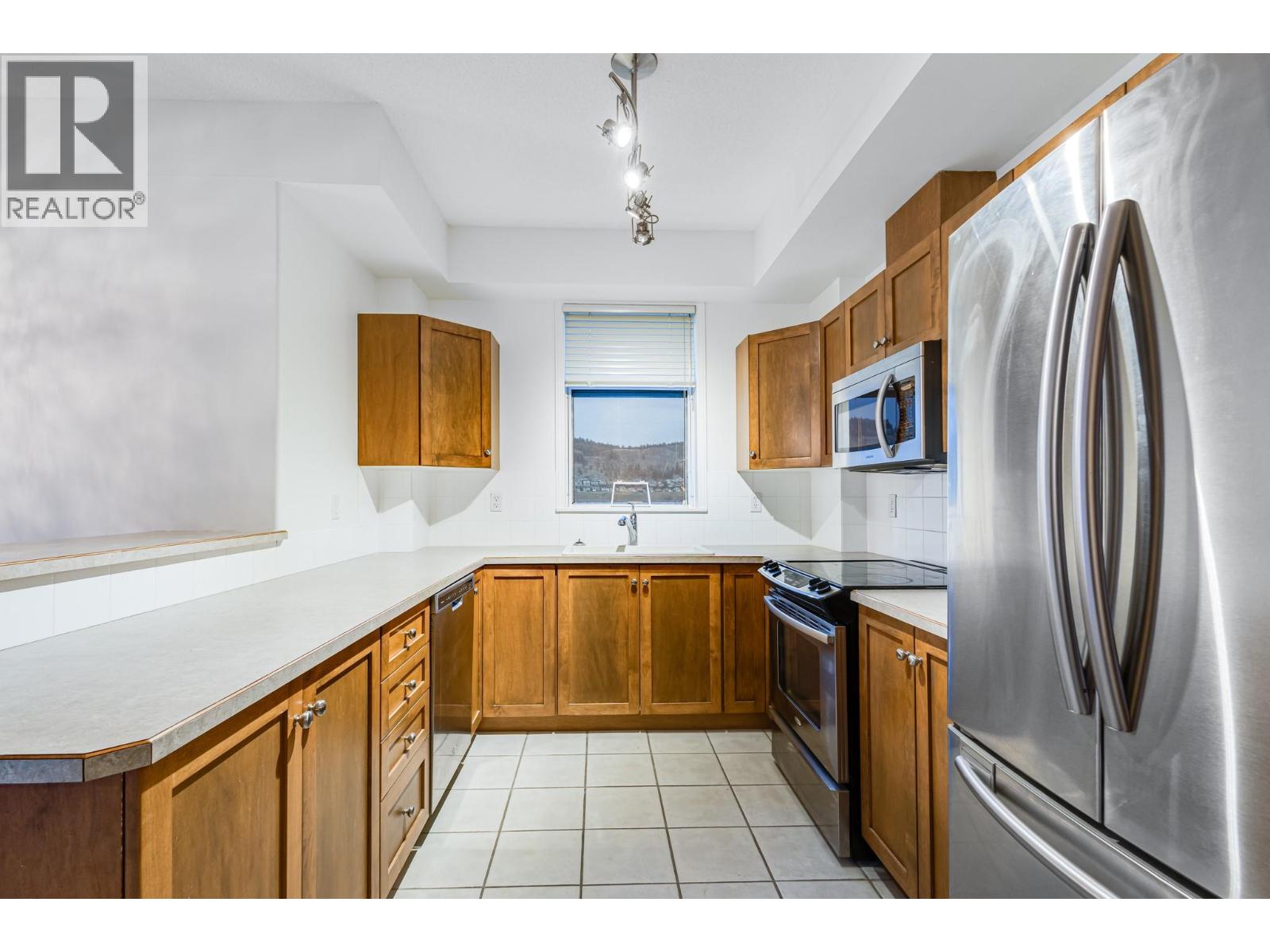 1128 Sunset Drive Unit# 1305, Kelowna