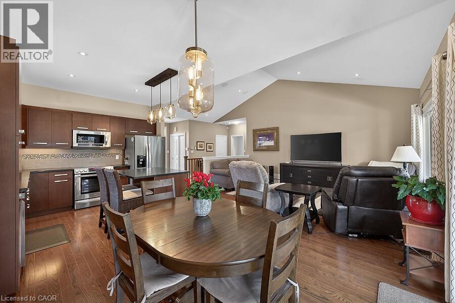 19 LAMPMAN Drive - 14
