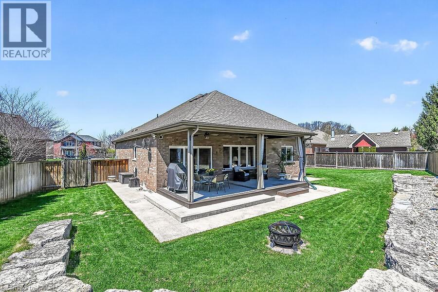 19 LAMPMAN Drive — photo 39