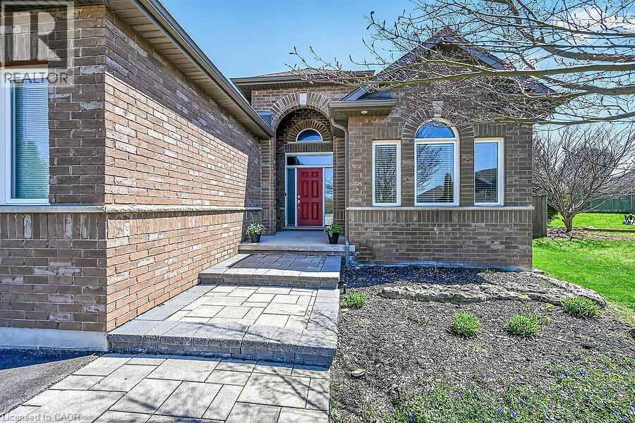 19 LAMPMAN Drive - 4