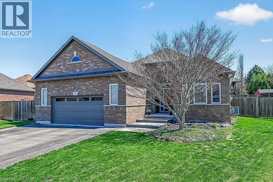 19 LAMPMAN Drive — photo 43