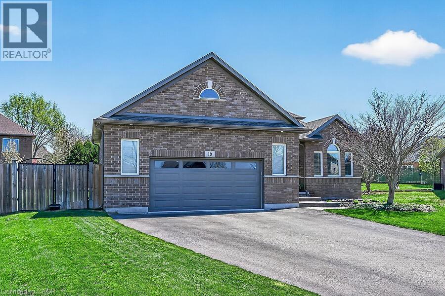 19 LAMPMAN Drive - 45