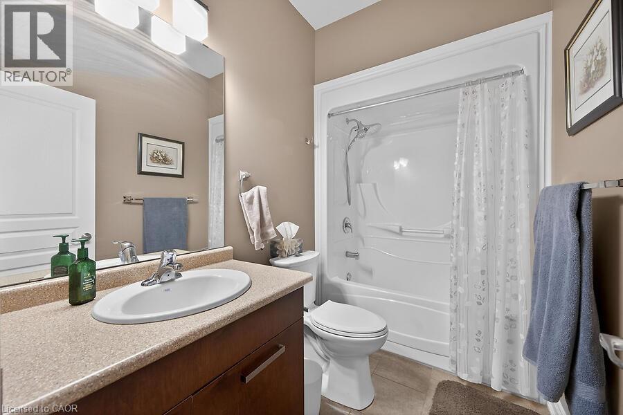 19 LAMPMAN Drive - 7