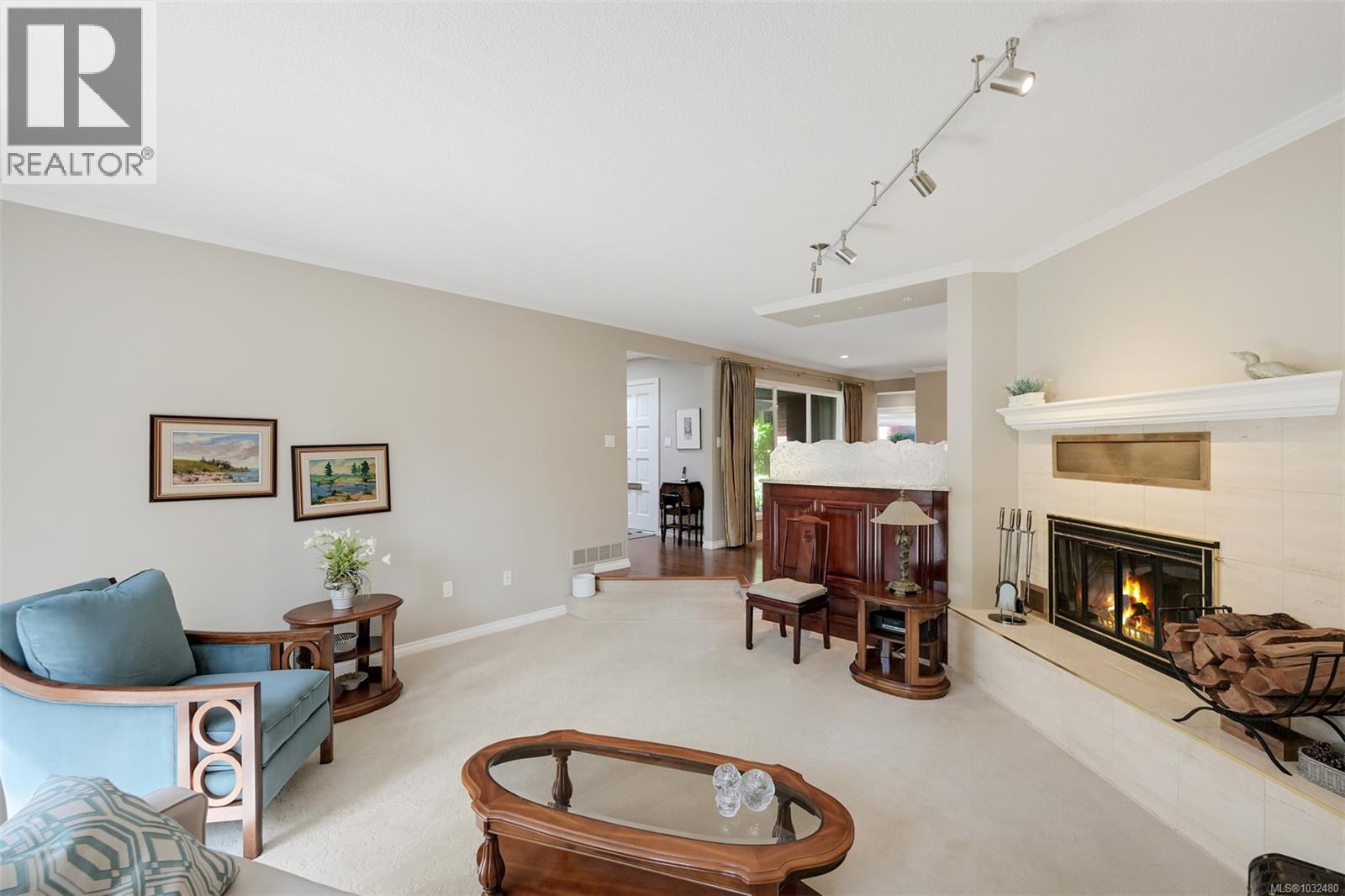 104 2345 Cedar Hill Cross Road, Oak Bay