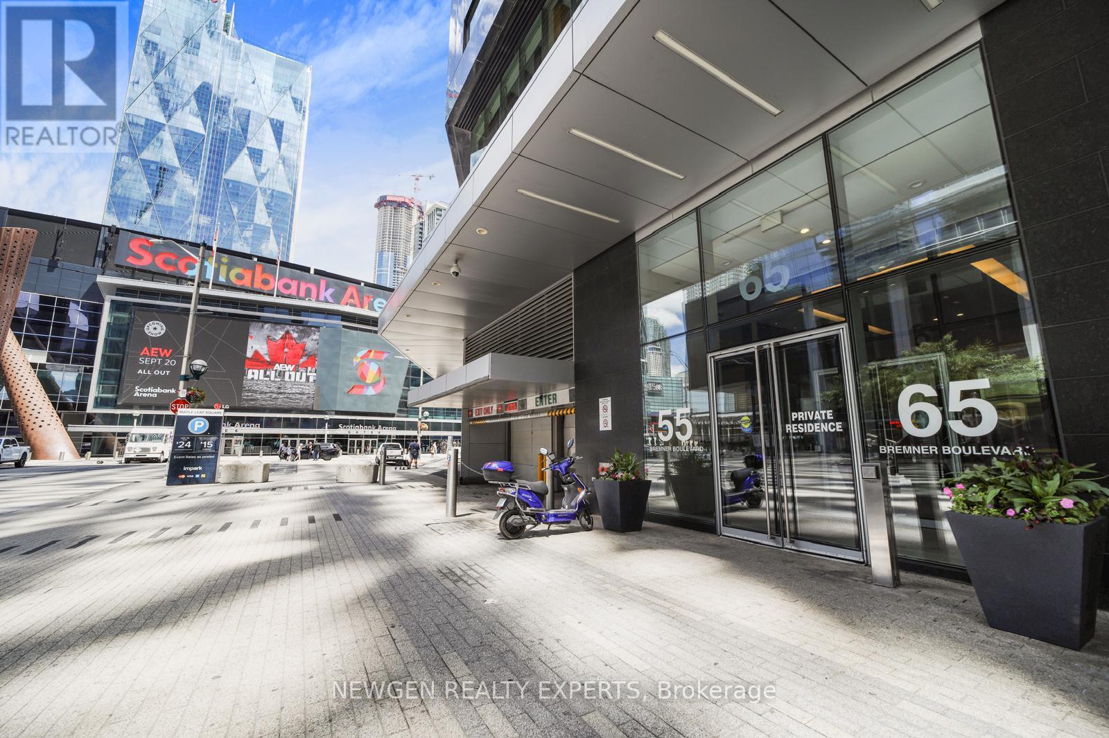 #1506 55 BREMNER BOULEVARD - 25
