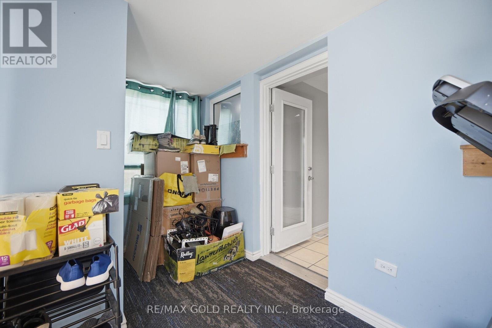 784 DOUGLAS STREET — photo 16