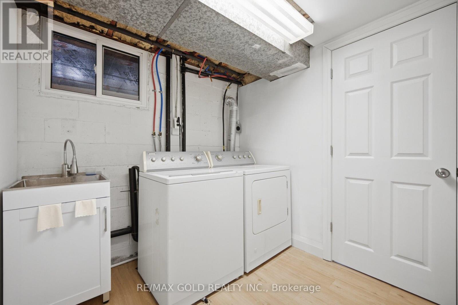 784 DOUGLAS STREET — photo 38