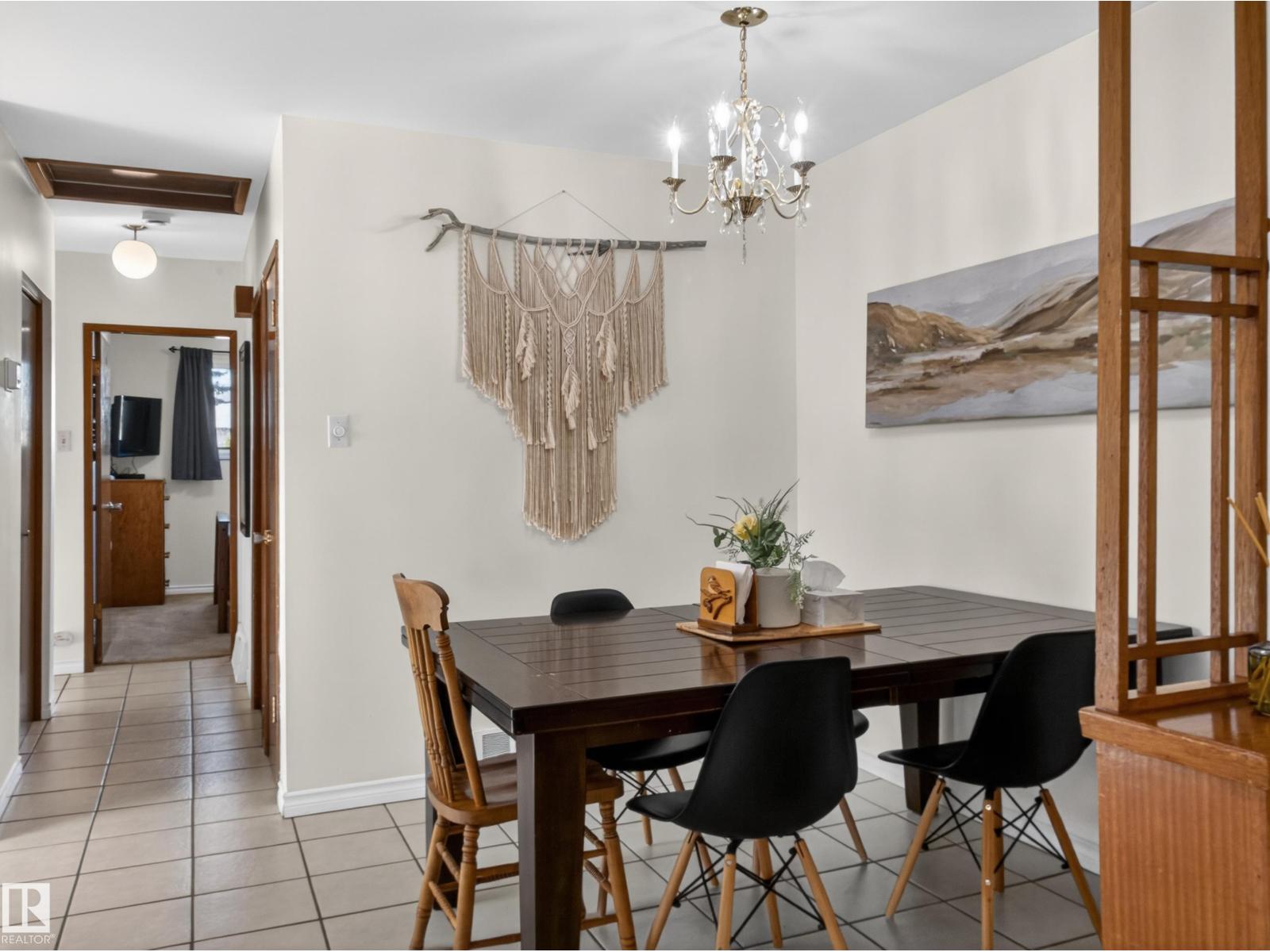 7214 78 AV NW - 10
