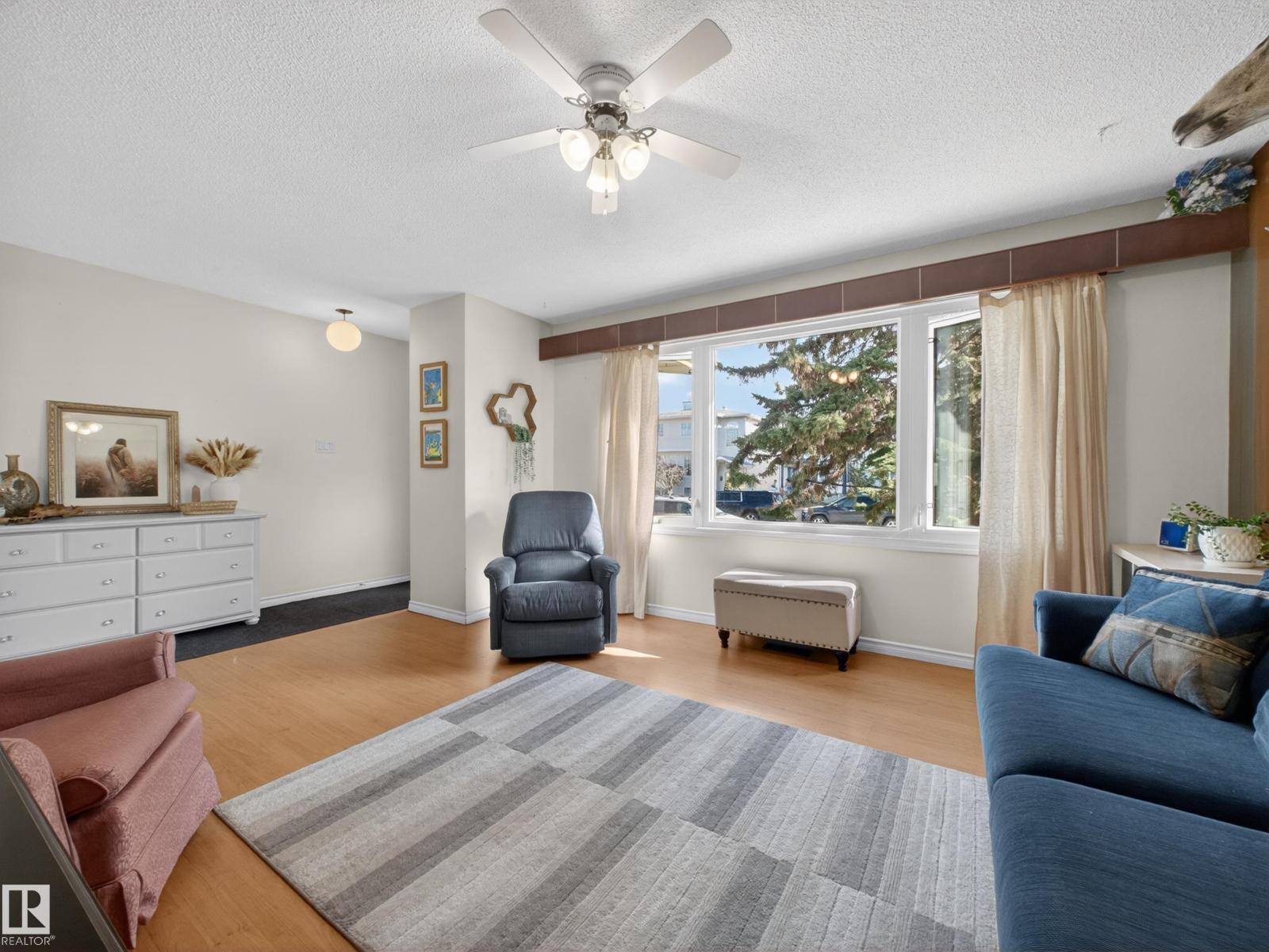 7214 78 AV NW - 13