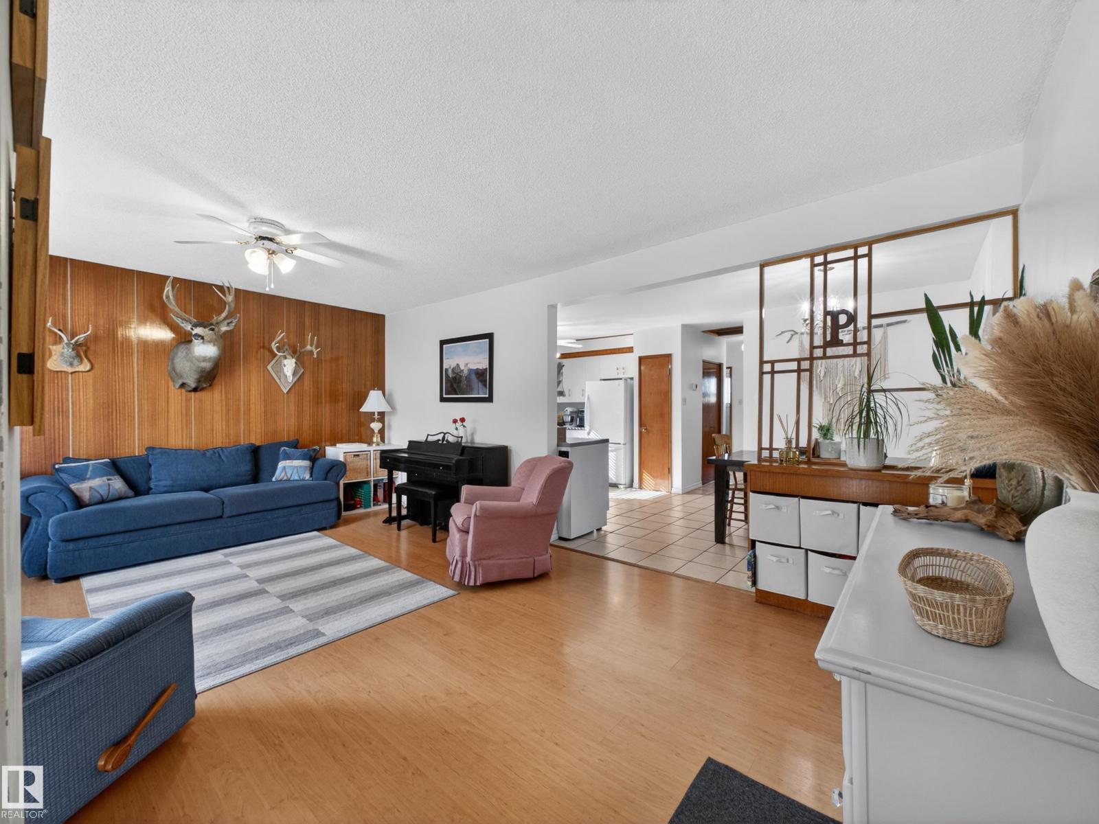 7214 78 AV NW - 14