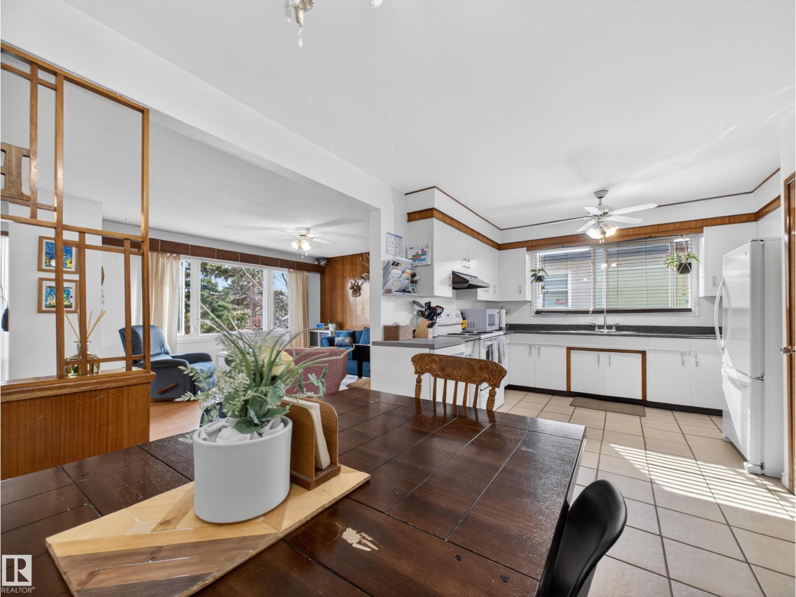 7214 78 AV NW - 23