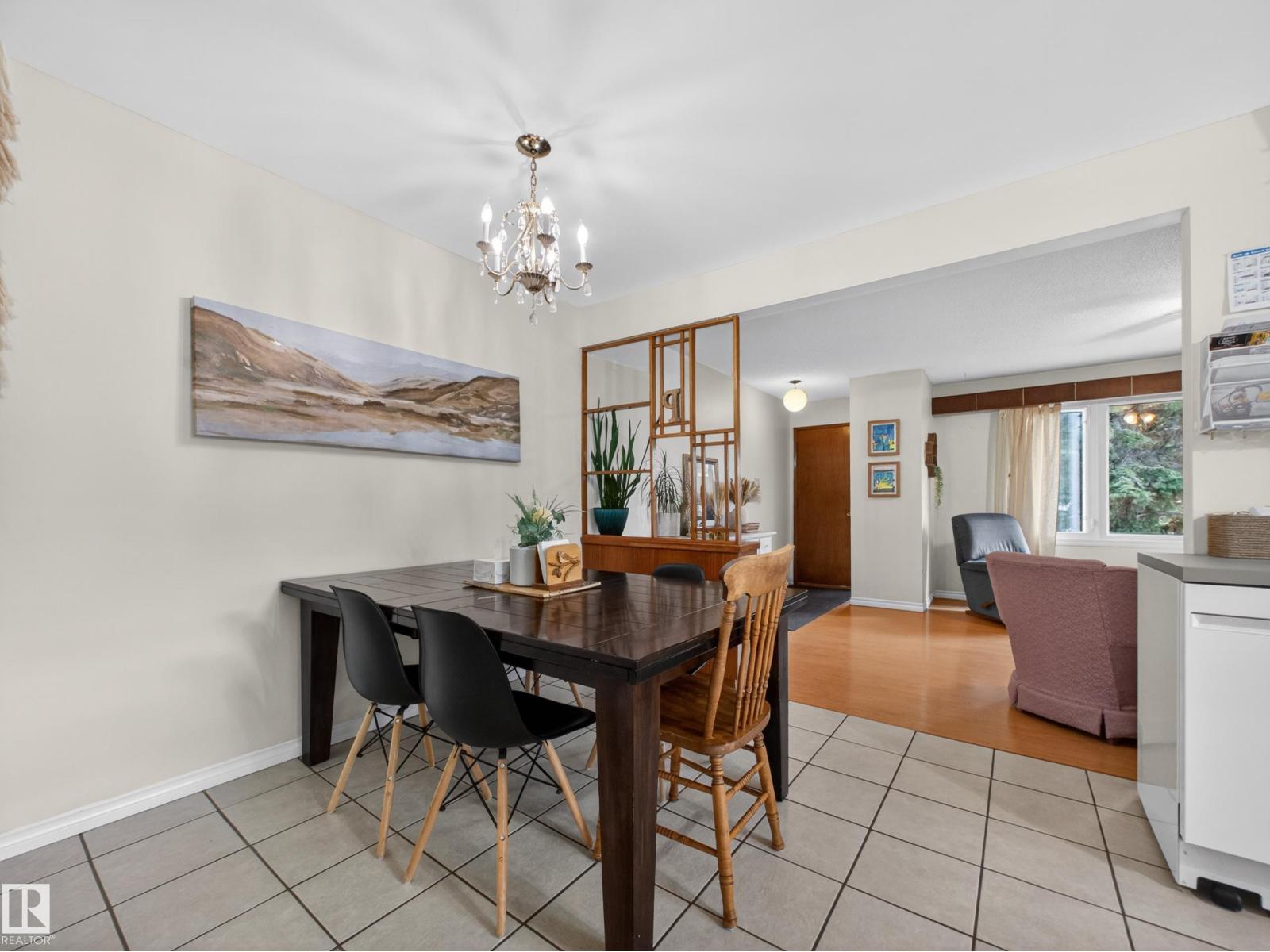 7214 78 AV NW - 24
