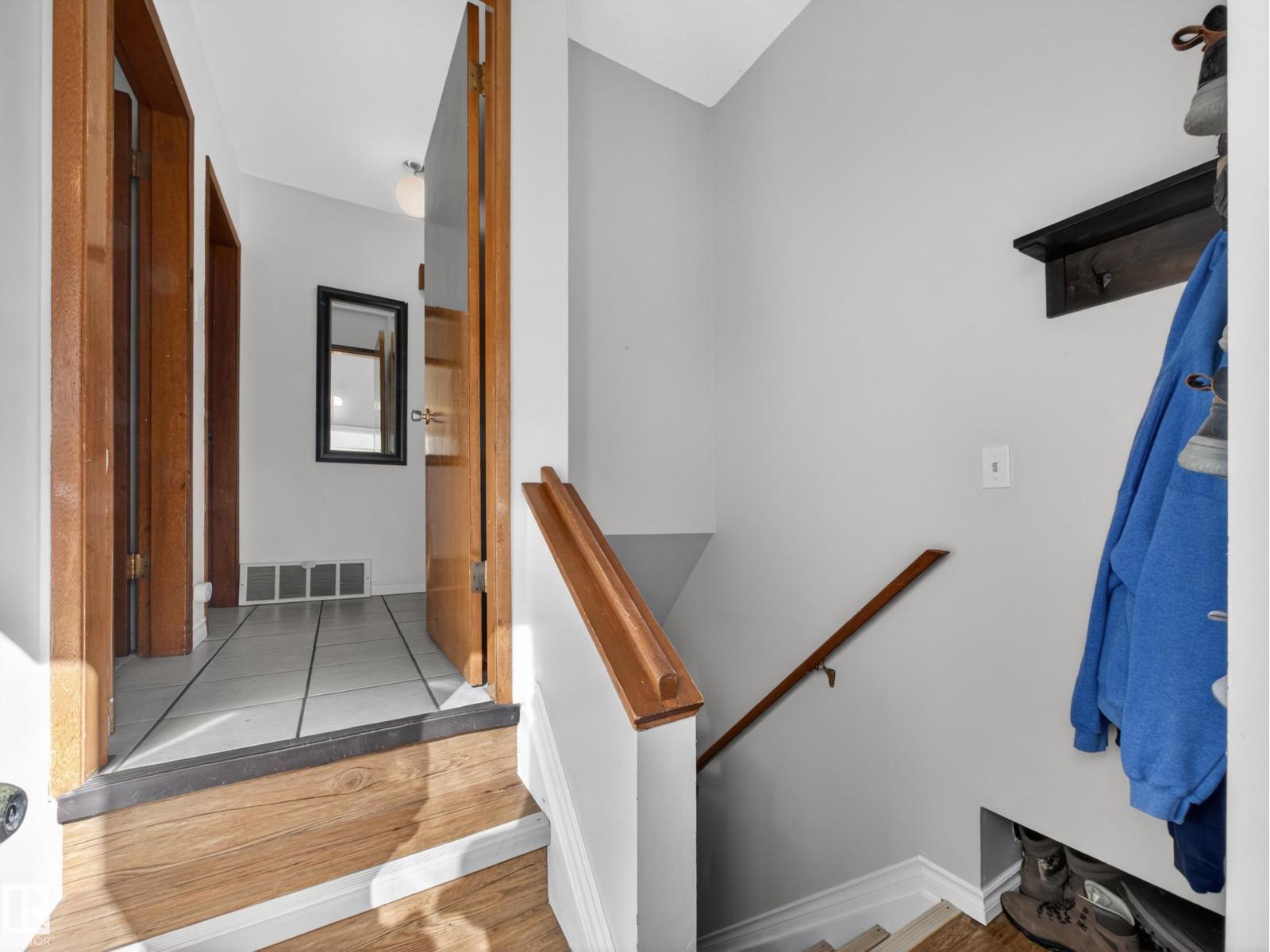 7214 78 AV NW - 35