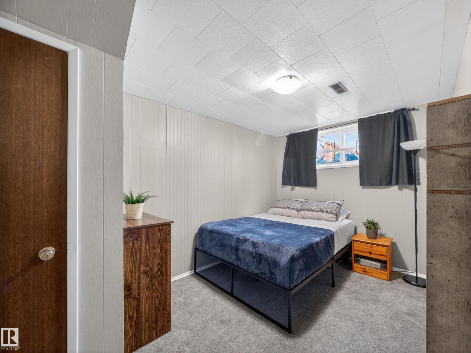 7214 78 AV NW - 46