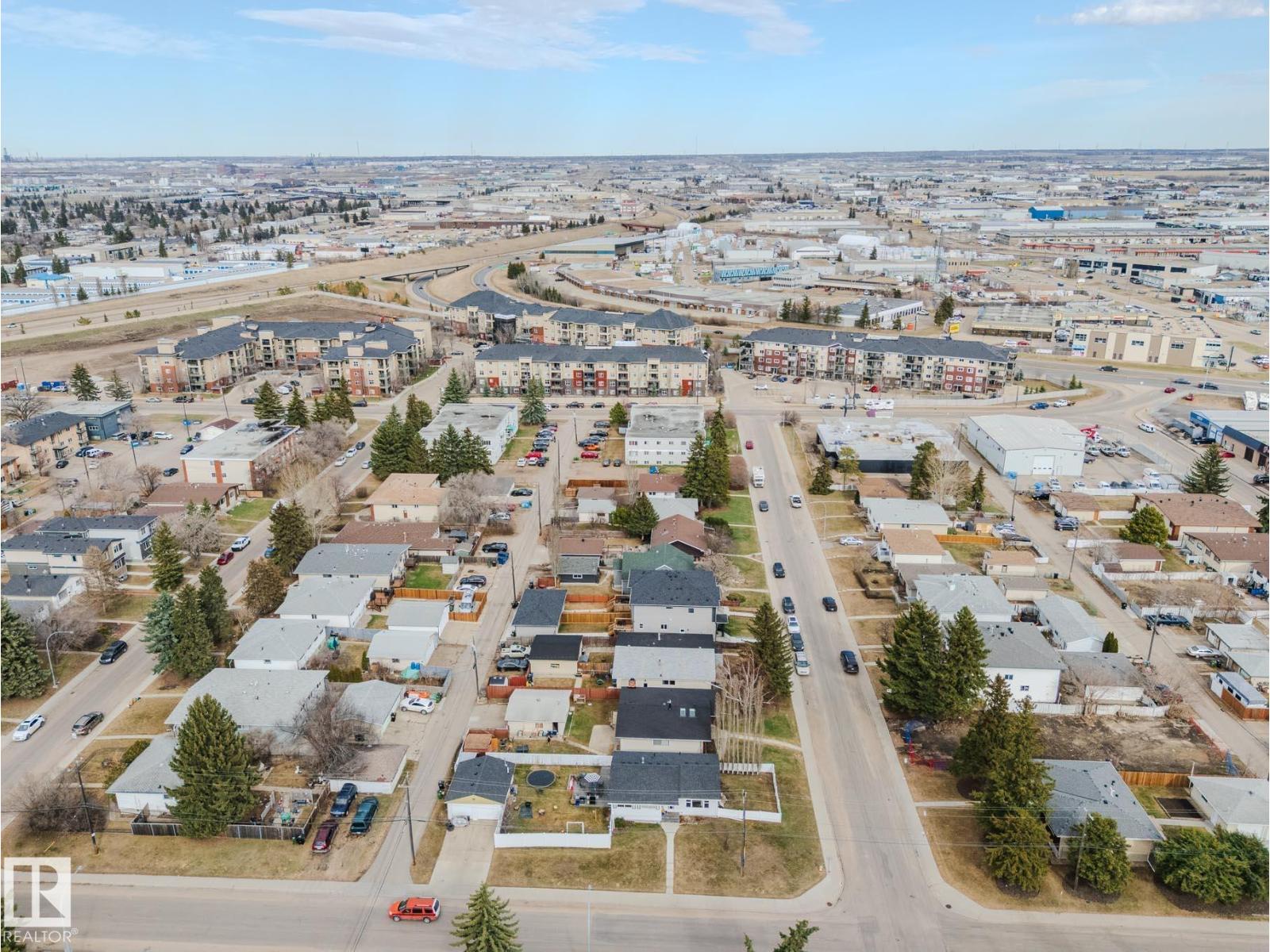 7214 78 AV NW - 53