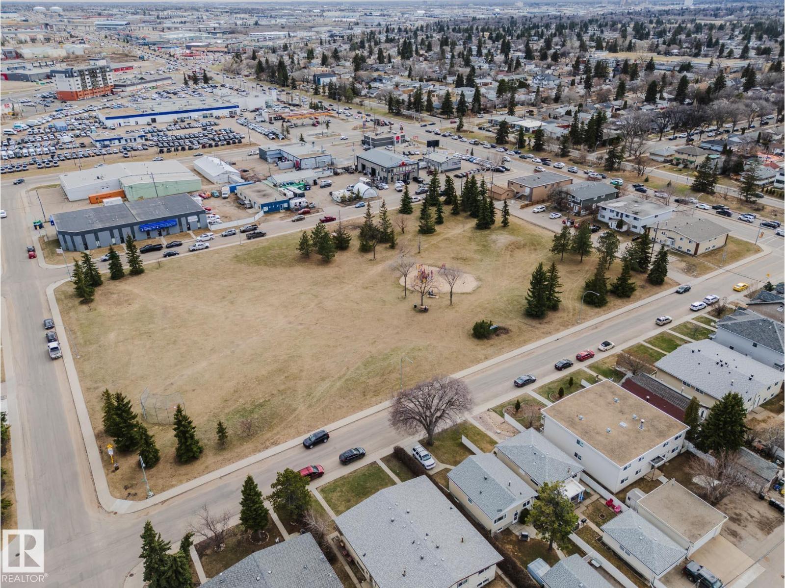 7214 78 AV NW - 54