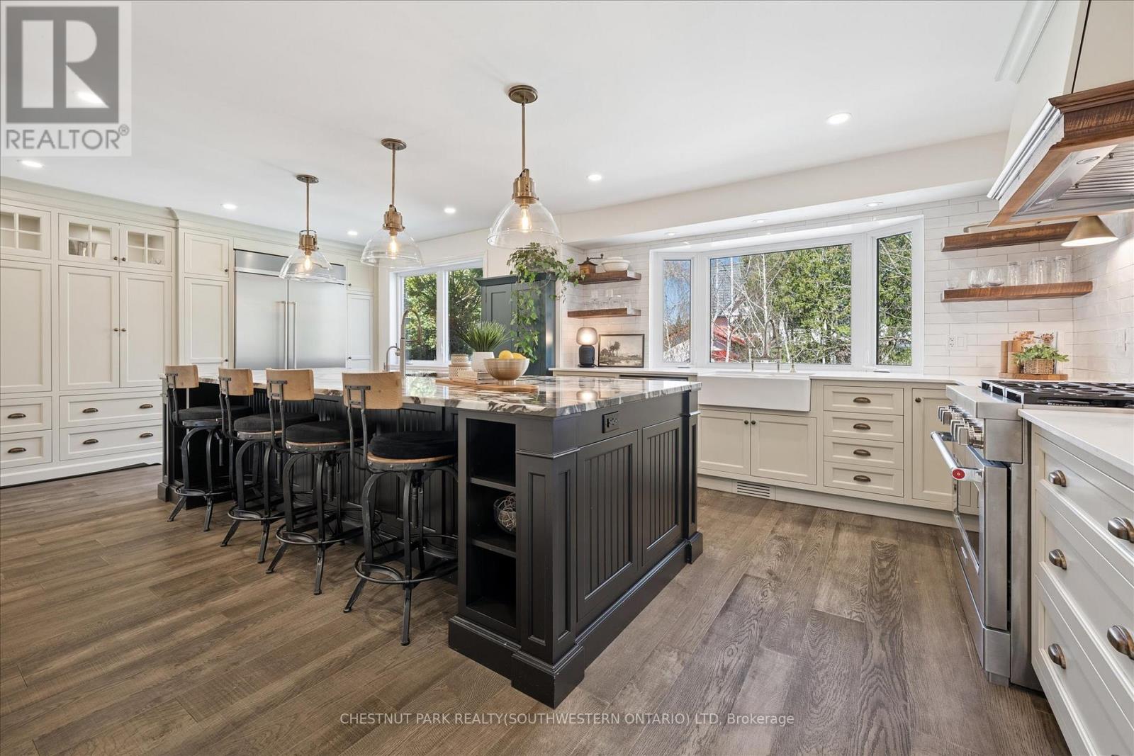 75 LYON AVENUE - 10