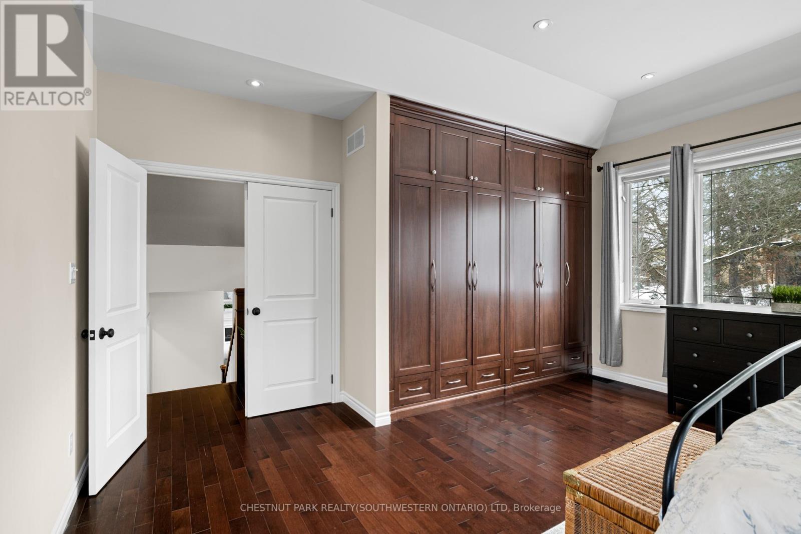 75 LYON AVENUE - 19
