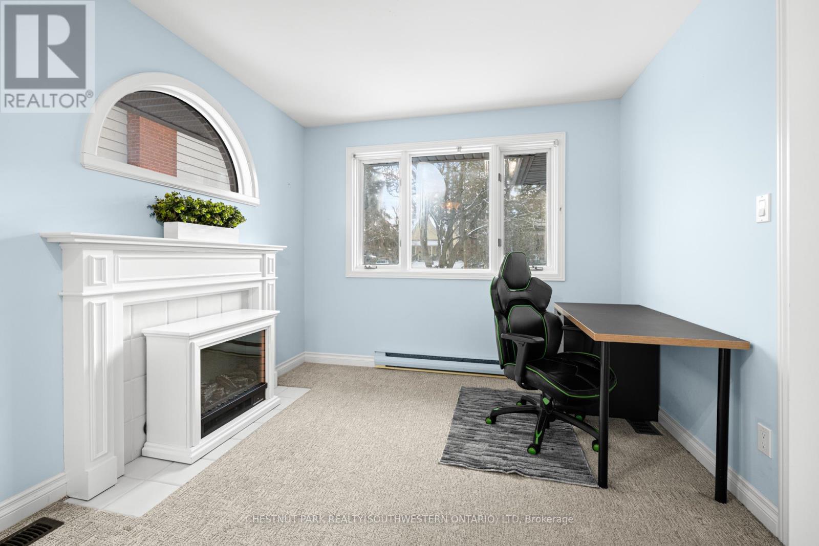 75 LYON AVENUE - 29