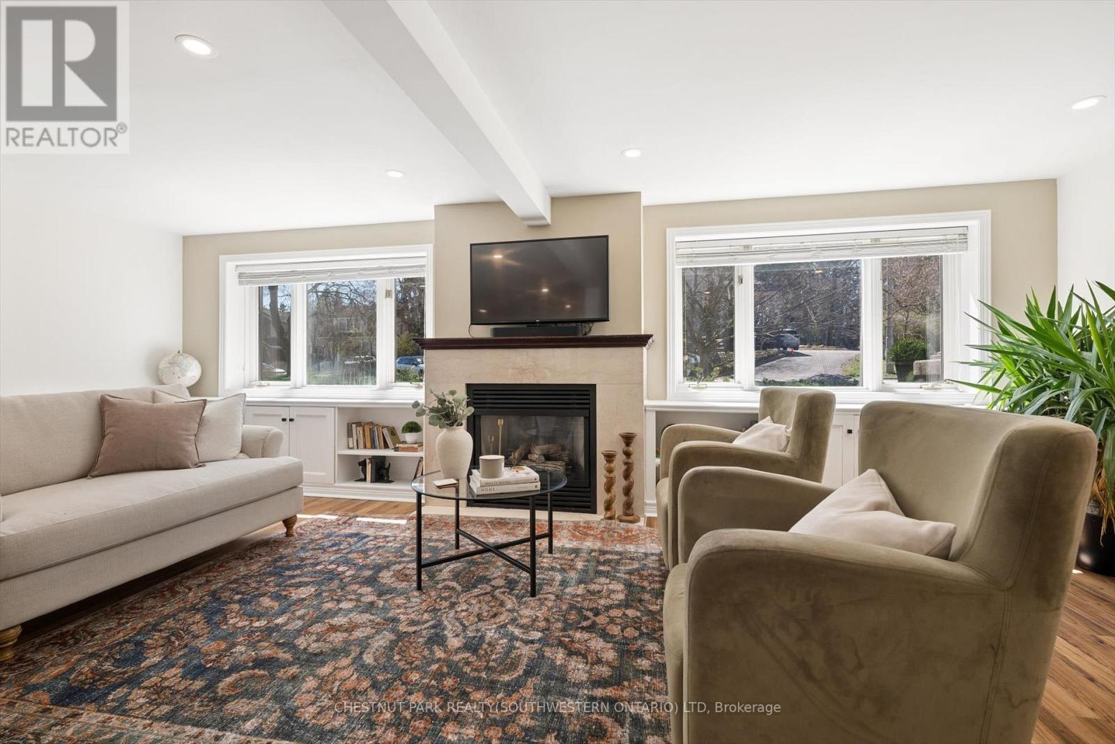 75 LYON AVENUE - 31