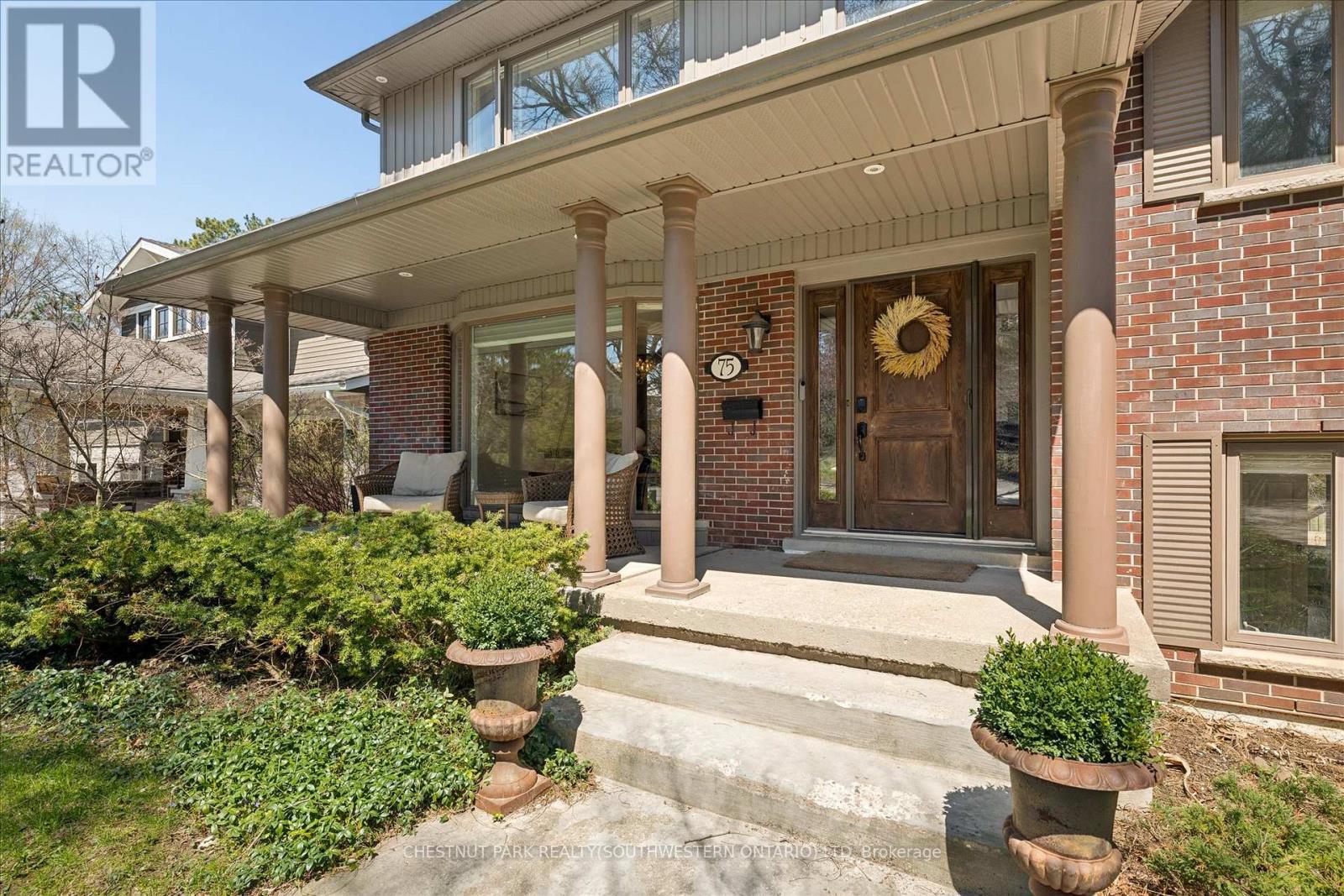 75 LYON AVENUE - 4