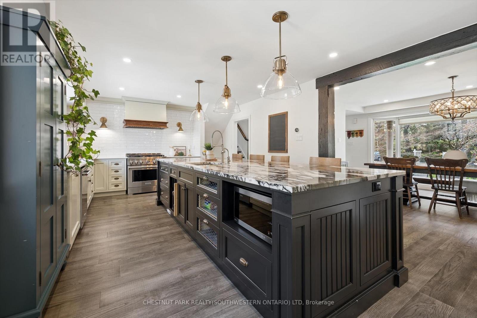 75 LYON AVENUE - 9