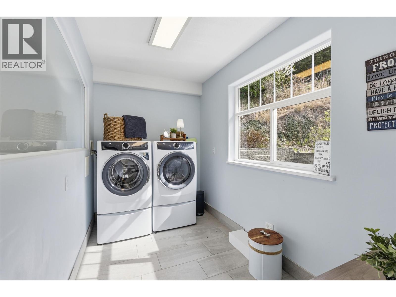 4948 Woodland Court - 13