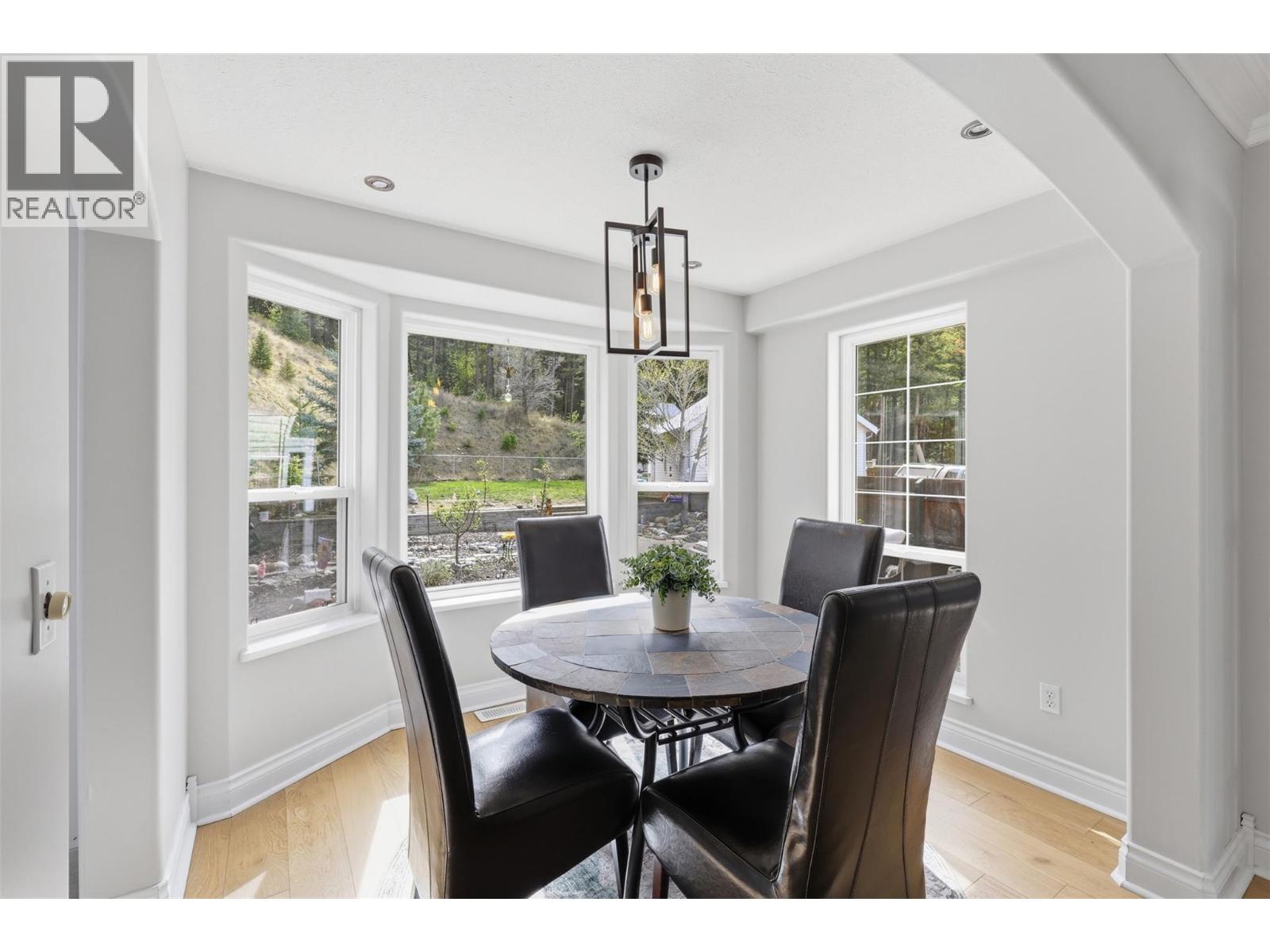 4948 Woodland Court - 11