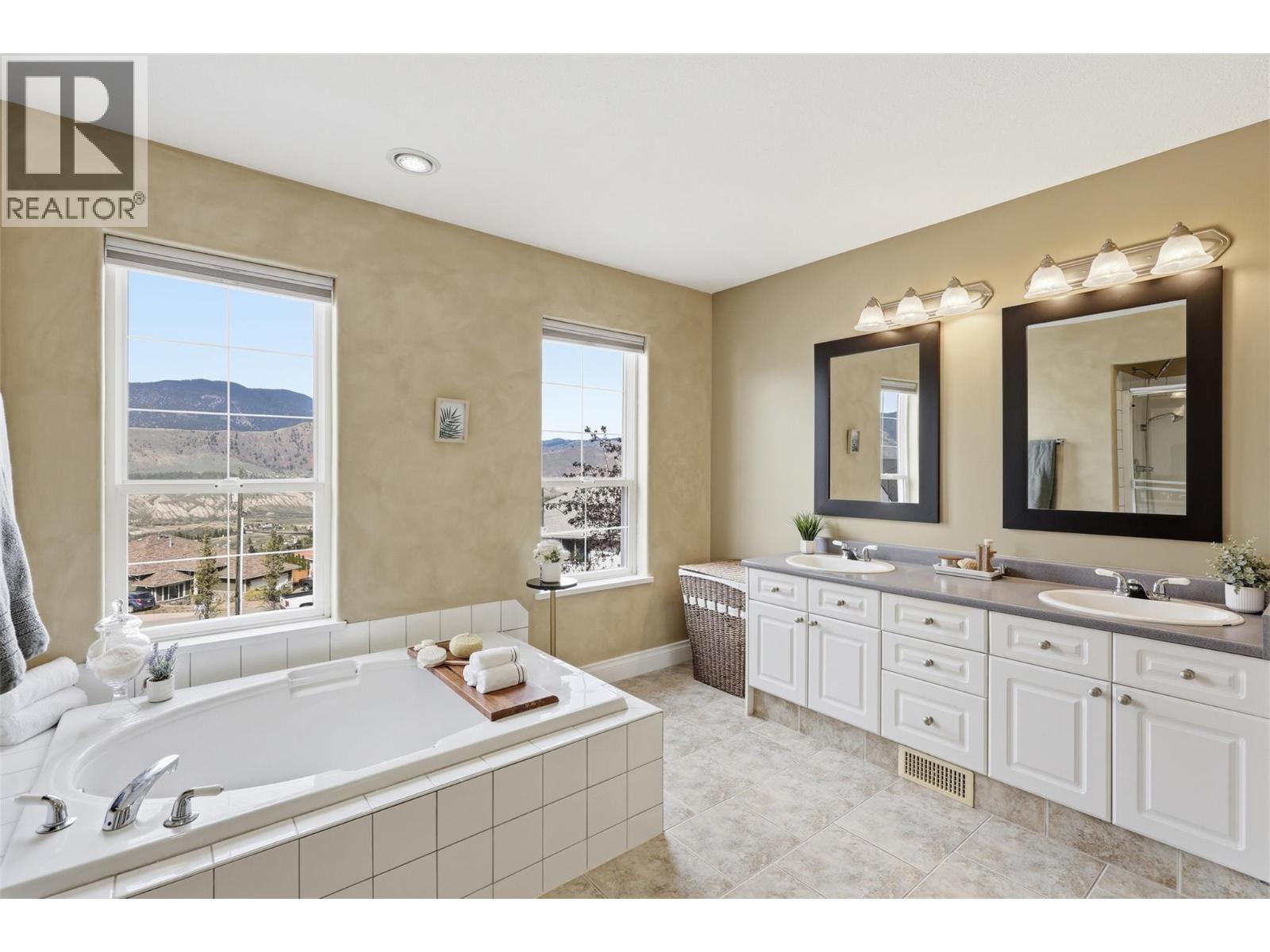 4948 Woodland Court - 18