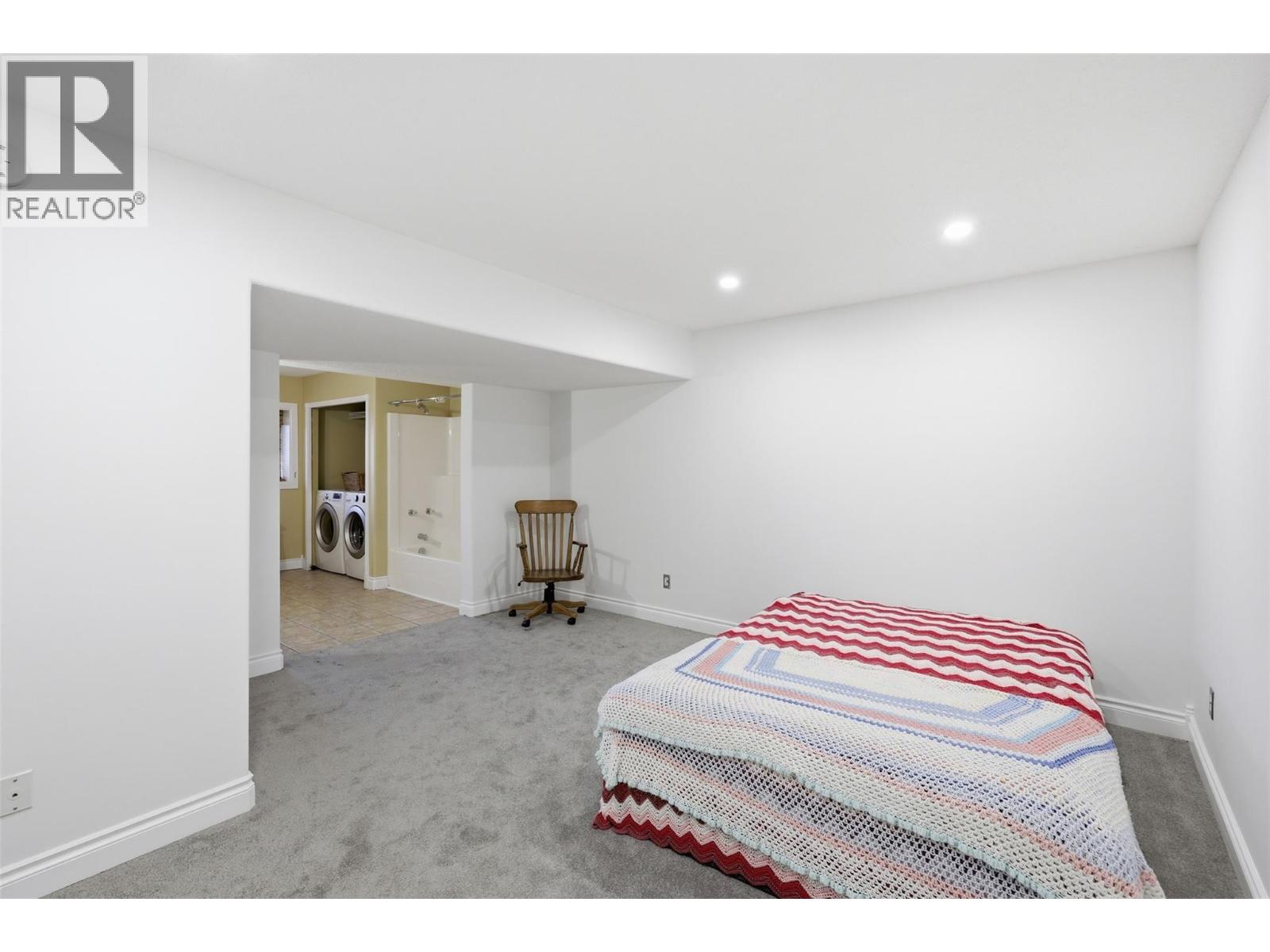 4948 Woodland Court - 27