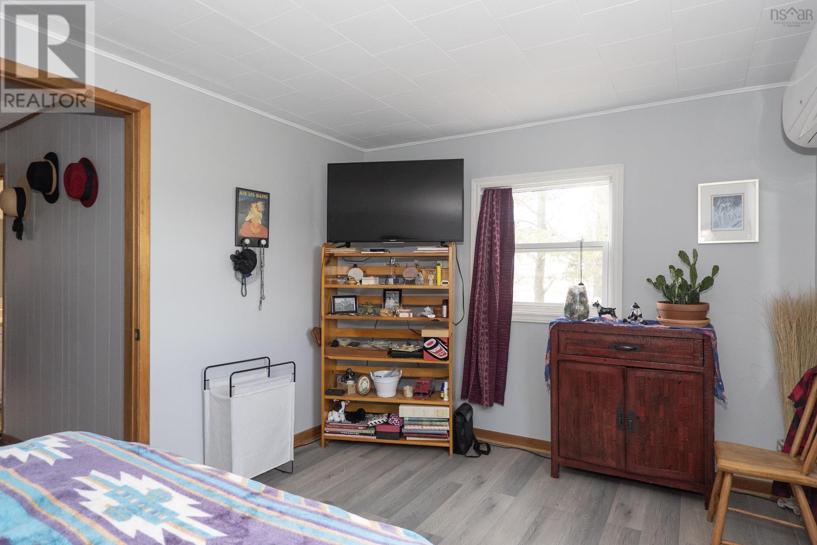 Property 21 of 28 of 429 Willow Street