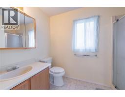 151 Molnar Road, Kelowna, BC V1X7B5 Photo 17