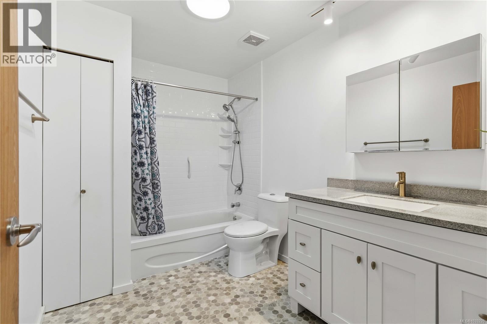 #28 4125 Interurban Rd - 35