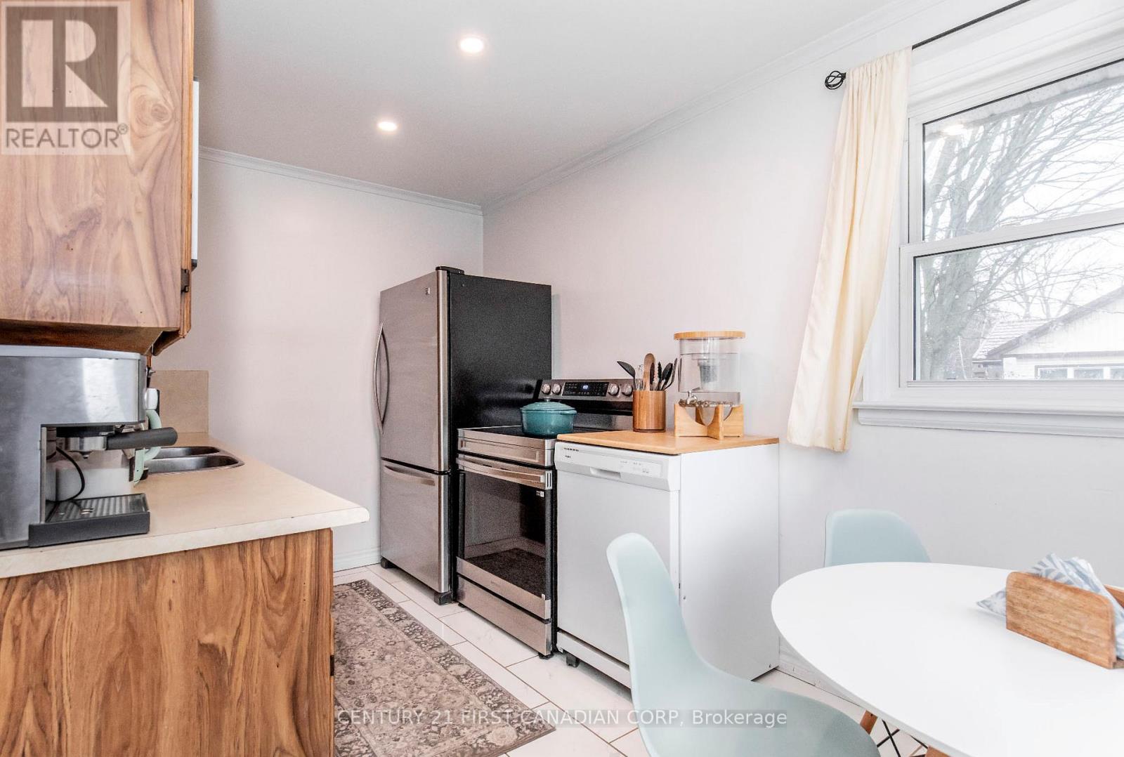 232 QUEEN STREET — photo 22