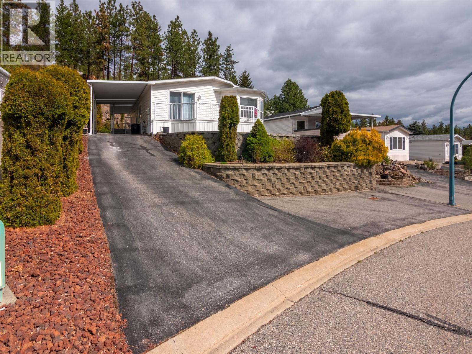 74 1750 Lenz Road, West Kelowna