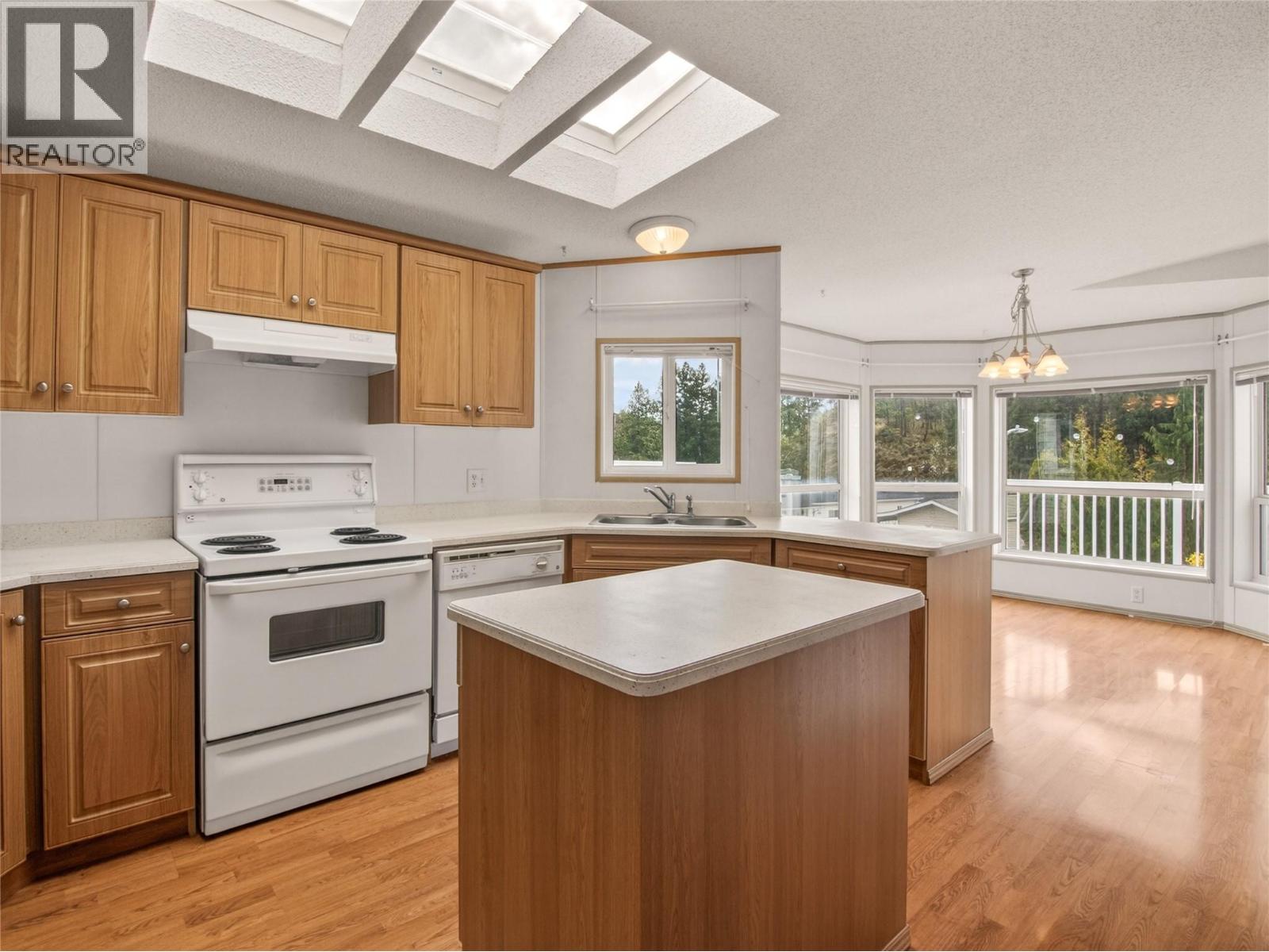 74 1750 Lenz Road, West Kelowna