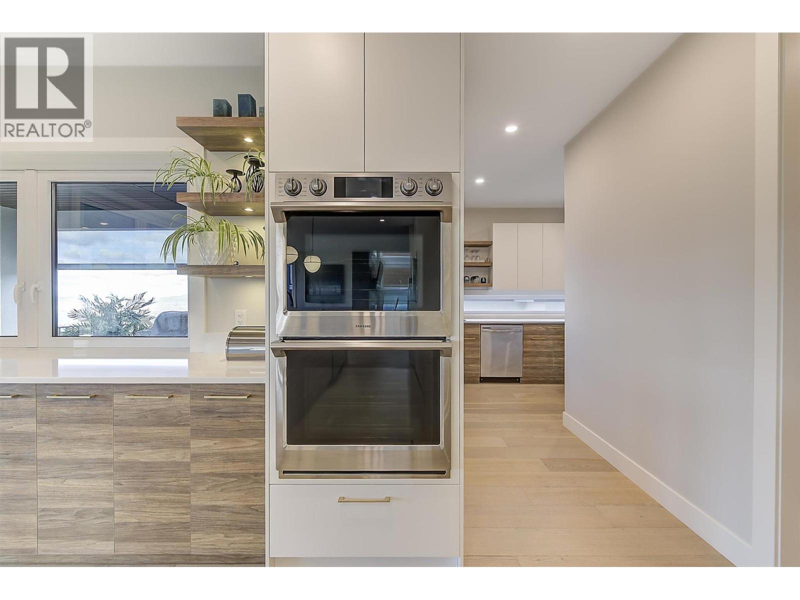  5442 Upper Mission Drive, Kelowna