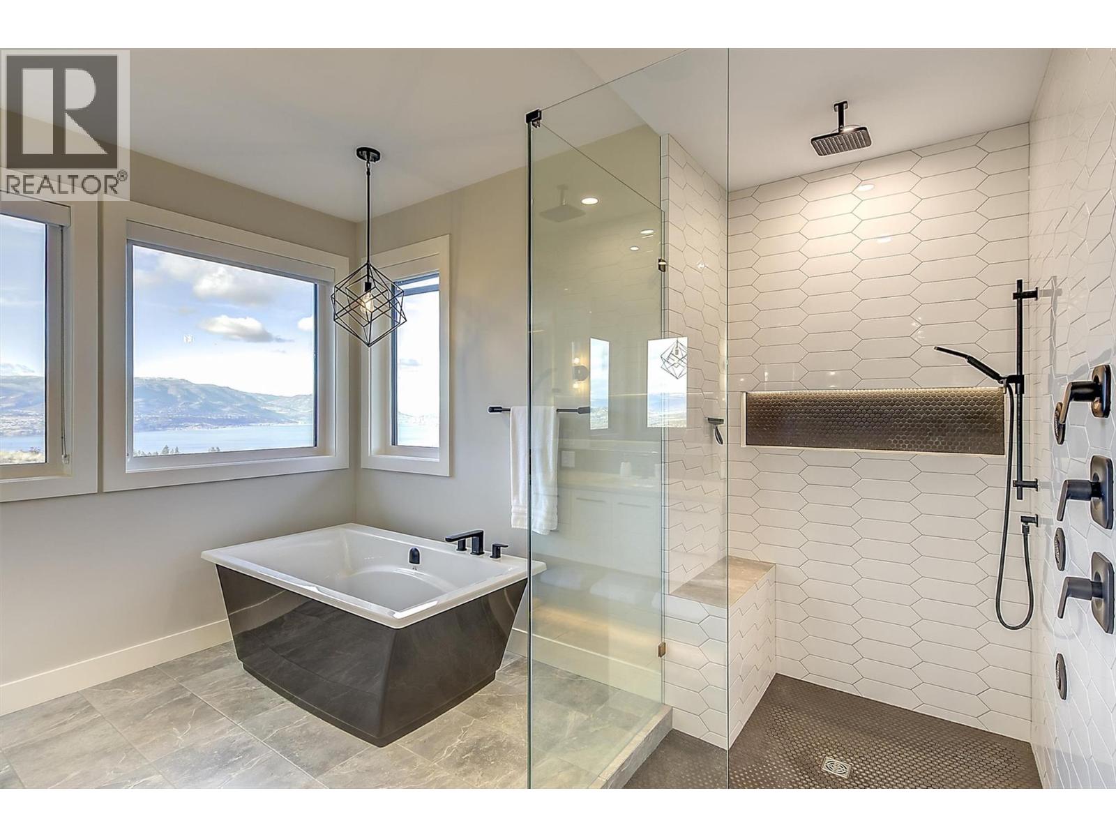  5442 Upper Mission Drive, Kelowna
