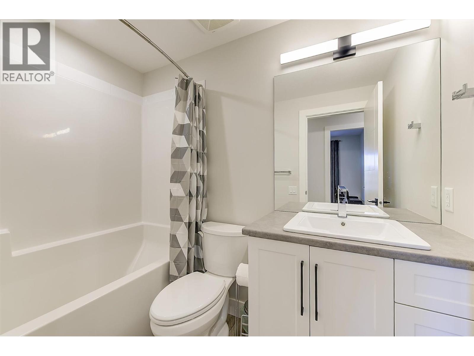  5442 Upper Mission Drive, Kelowna