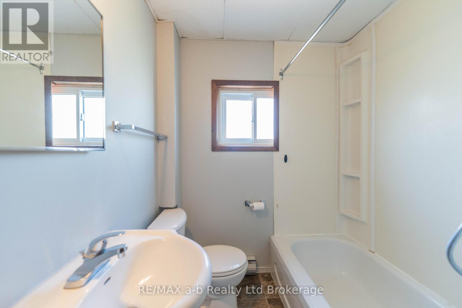 1-bedroom home for sale at UNIT A - 10 MCKENZIE STREET, Tillsonburg ON · photo 13 of 15