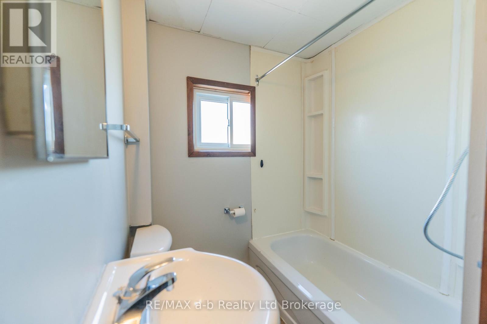 1-bedroom home for sale at UNIT A - 10 MCKENZIE STREET, Tillsonburg ON · photo 14 of 15