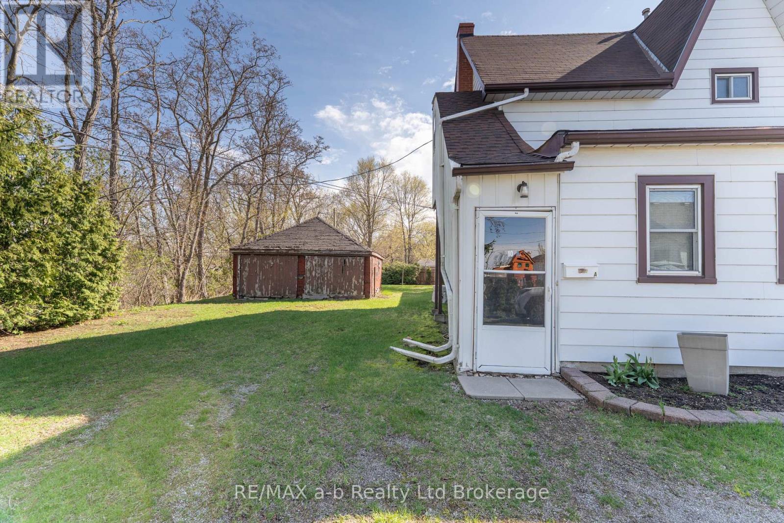 1-bedroom home for sale at UNIT A - 10 MCKENZIE STREET, Tillsonburg ON · photo 2 of 15