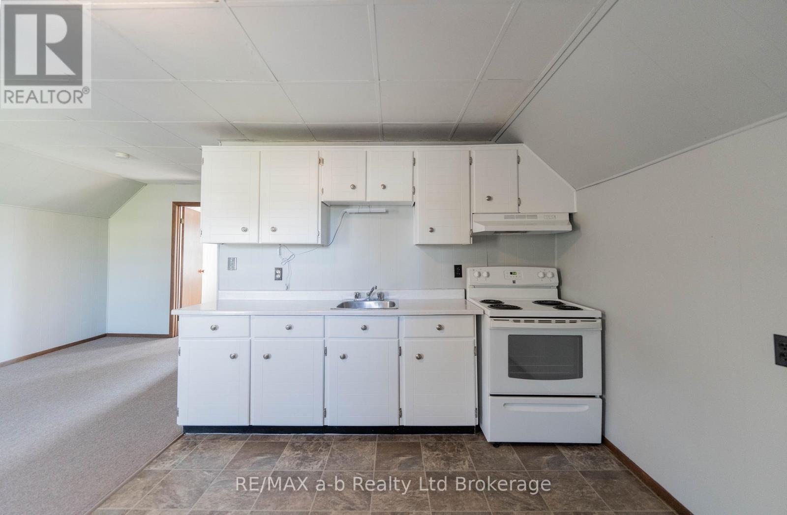 1-bedroom home for sale at UNIT A - 10 MCKENZIE STREET, Tillsonburg ON · photo 6 of 15