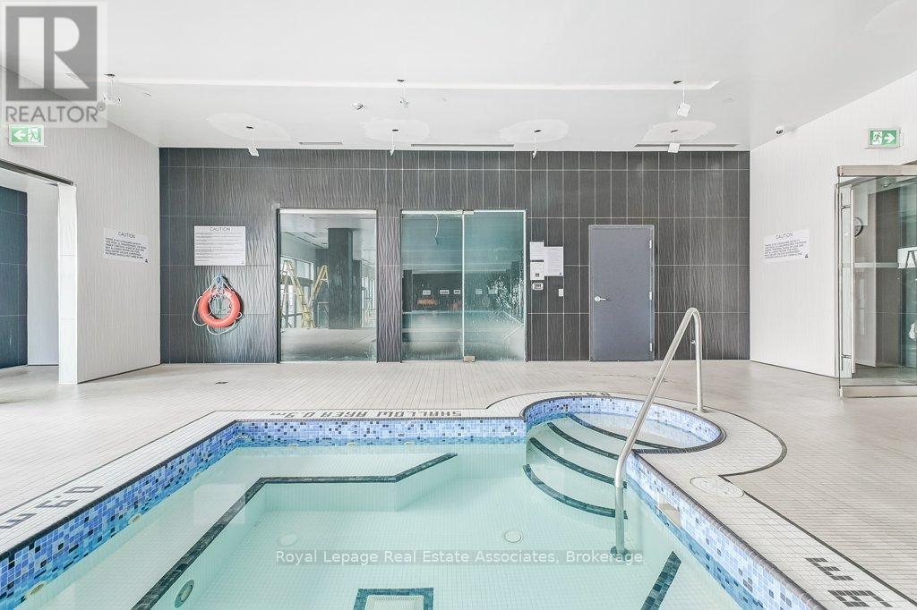 #209 15 ZORRA STREET - 27